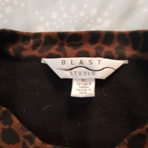Blast black sweater with leopard print size XL - Picture 2 of 3